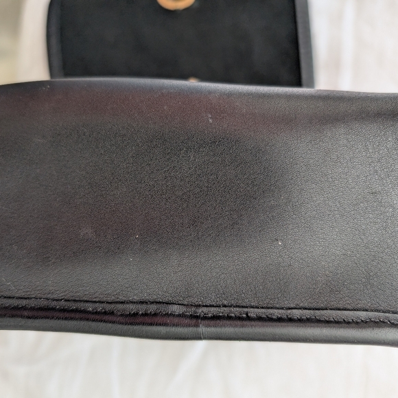 Classic Black Crossover Coach Bag - Picture 7 of 7